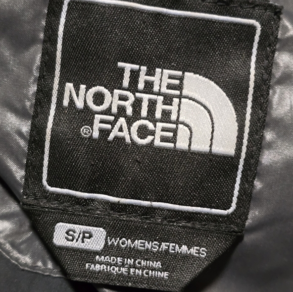 The North Face Shiny 550 Goose Down Puffer jacket - Picture 9 of 11